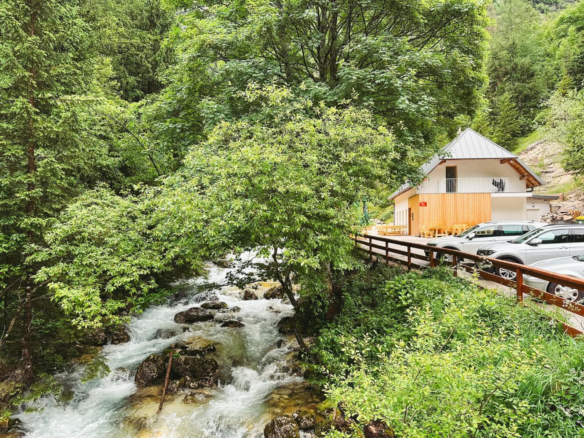 Koca Ob Izviru Soce Villa Trenta Exteriör bild